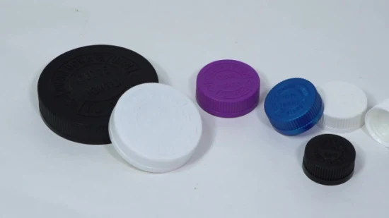 Производство пластиковой винтовой крышки из полипропилена с ребристой крышкой CRC с индукционным уплотнением Пластиковая крышка для упаковки косметических бутылок